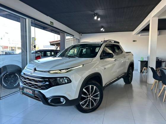FIAT TORO 2.0 16V TURBO DIESEL VOLCANO 4WD AT9